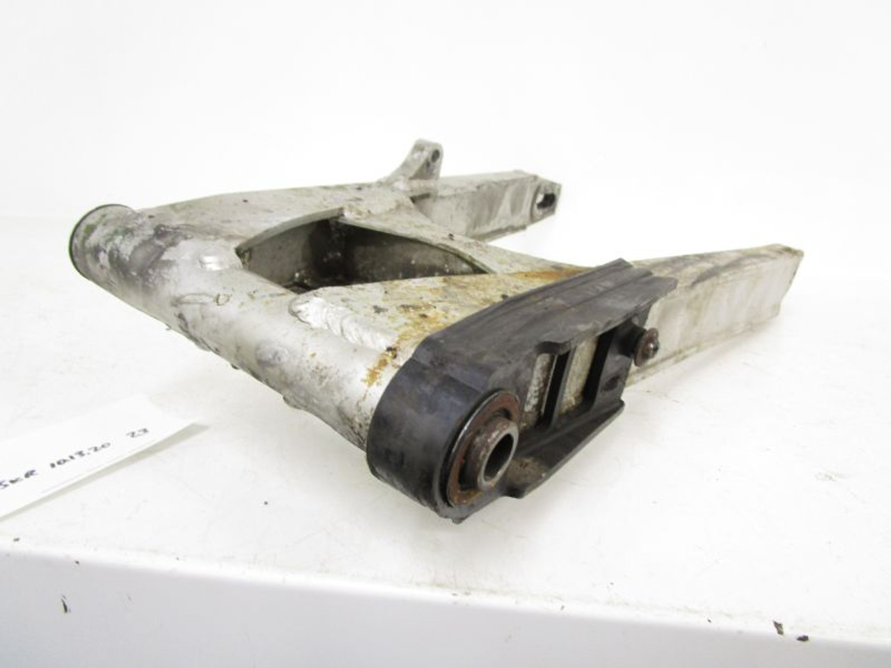 88 Kawasaki Ninja ZX 600 C 600R ZX6 Swingarm 33001-1288-CE